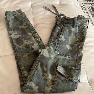 Camo American Eagle jeans